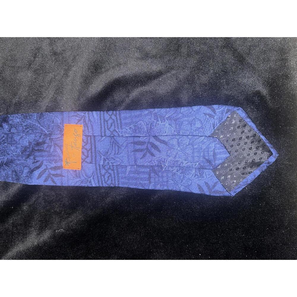 Tango Blue Floral Patterned Men's Tie - Picture 2 of 3